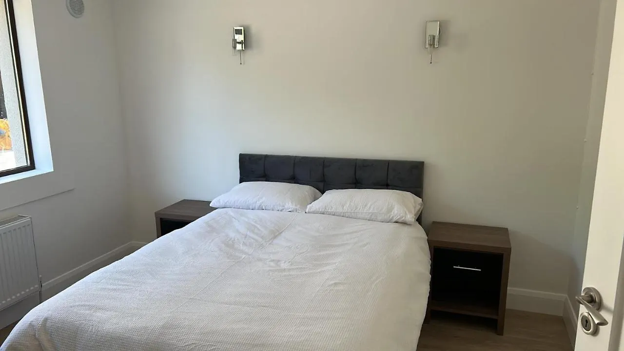 別荘 Remarkable 4-Bed House In ウェストポート